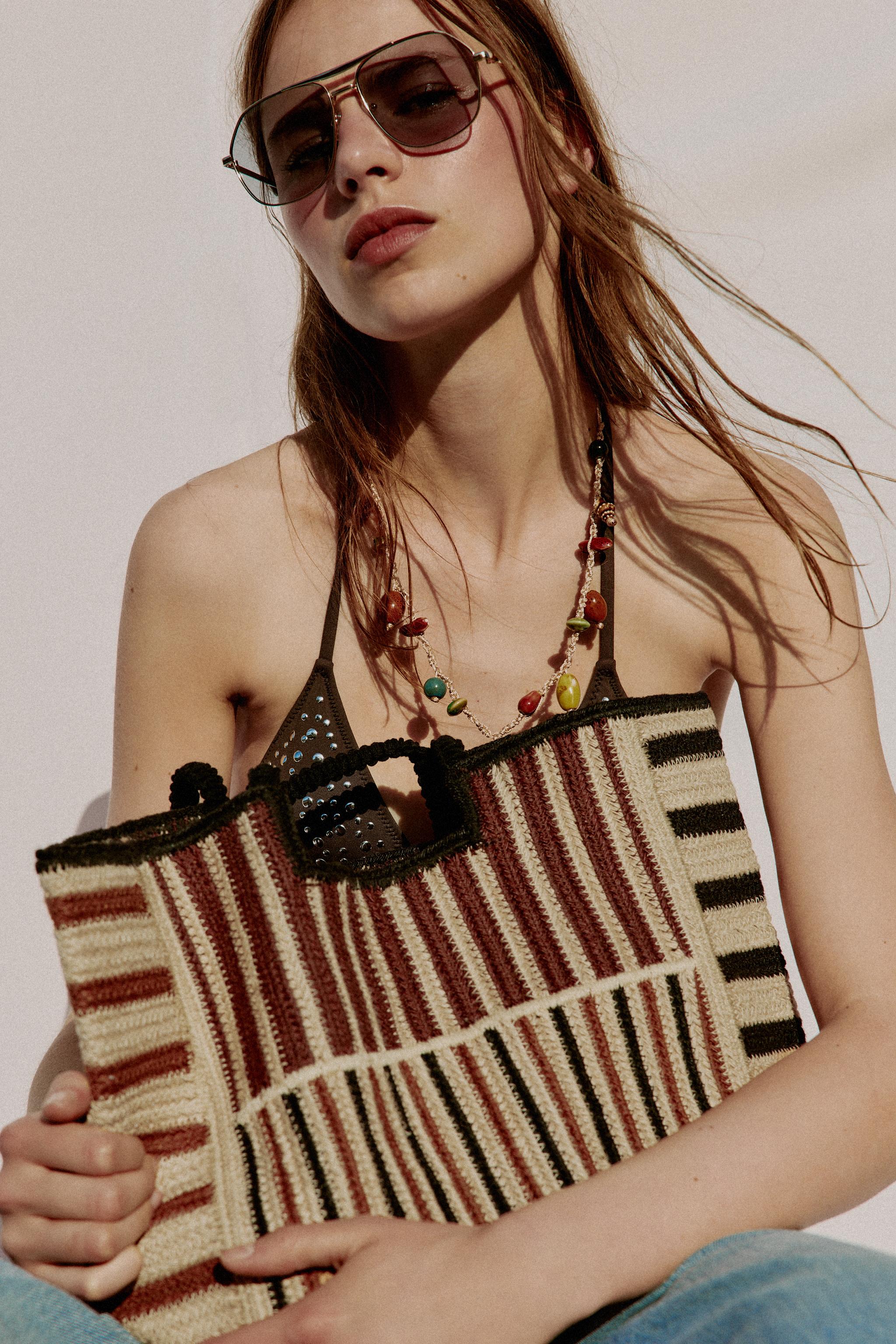 STRIPED WOVEN JUTE BAG